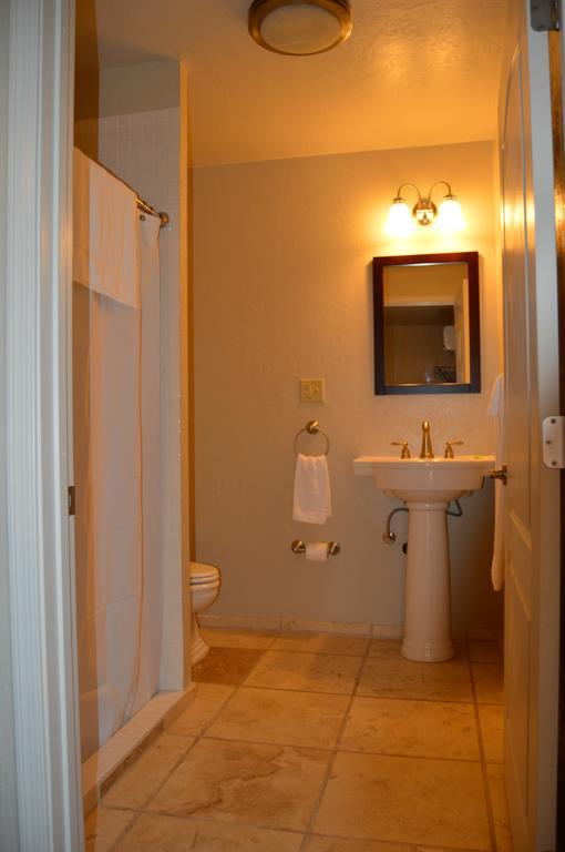 Allen Street Inn Тумбстоун Екстериор снимка